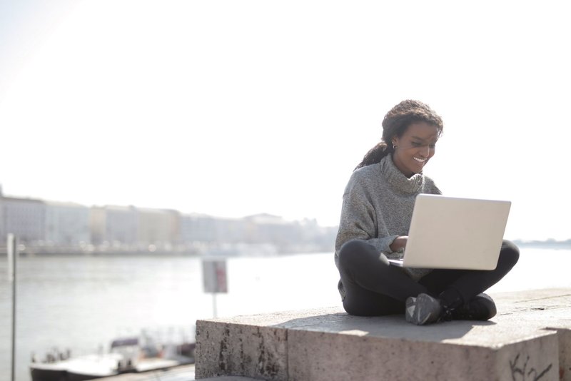 The Ultimate Guide to Starting a Side Hustle in 2025